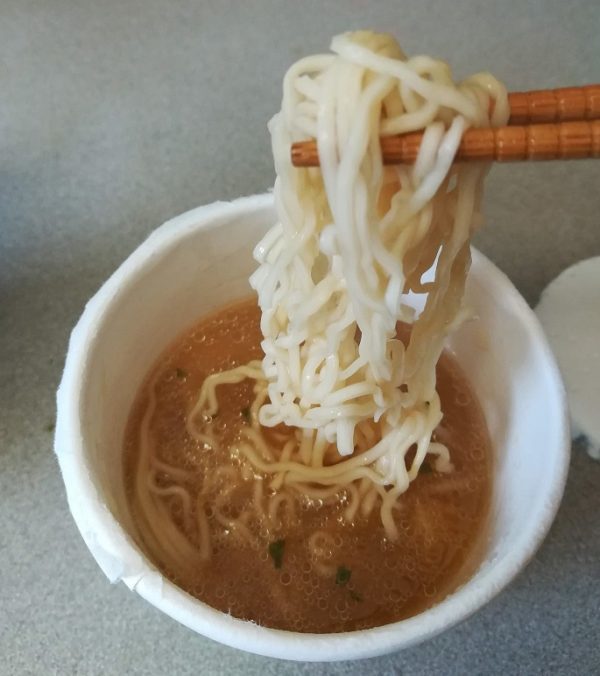 Trader Joe S 味噌ラーメンスープ Miso Ramen Soup試食 アメリカ生活羅針盤