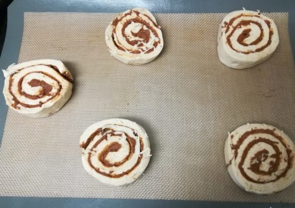Trader Joe’s Cinnamon rolls　作り方